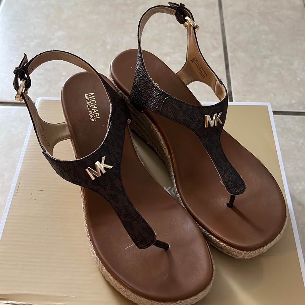Like new MK shoes